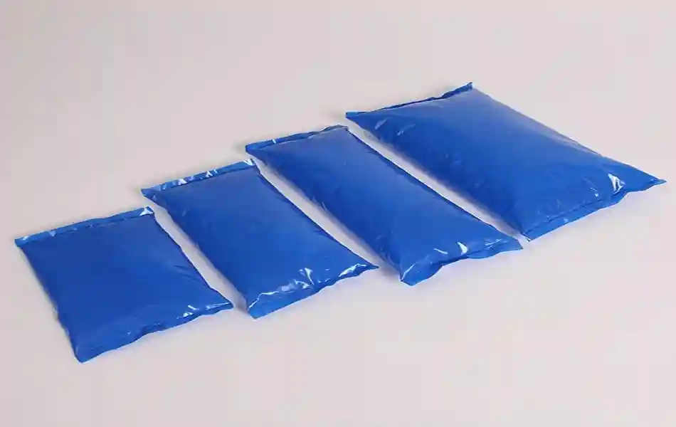 Dry ice packs keep food cold longer