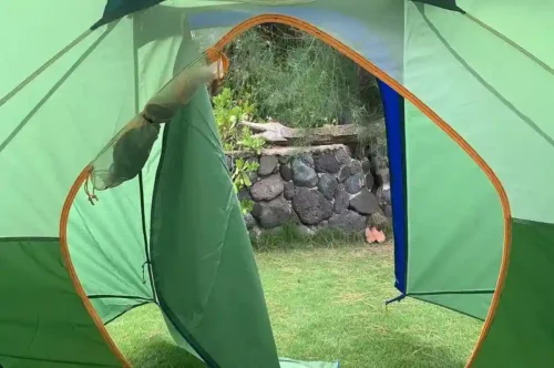 Unzip the door tent